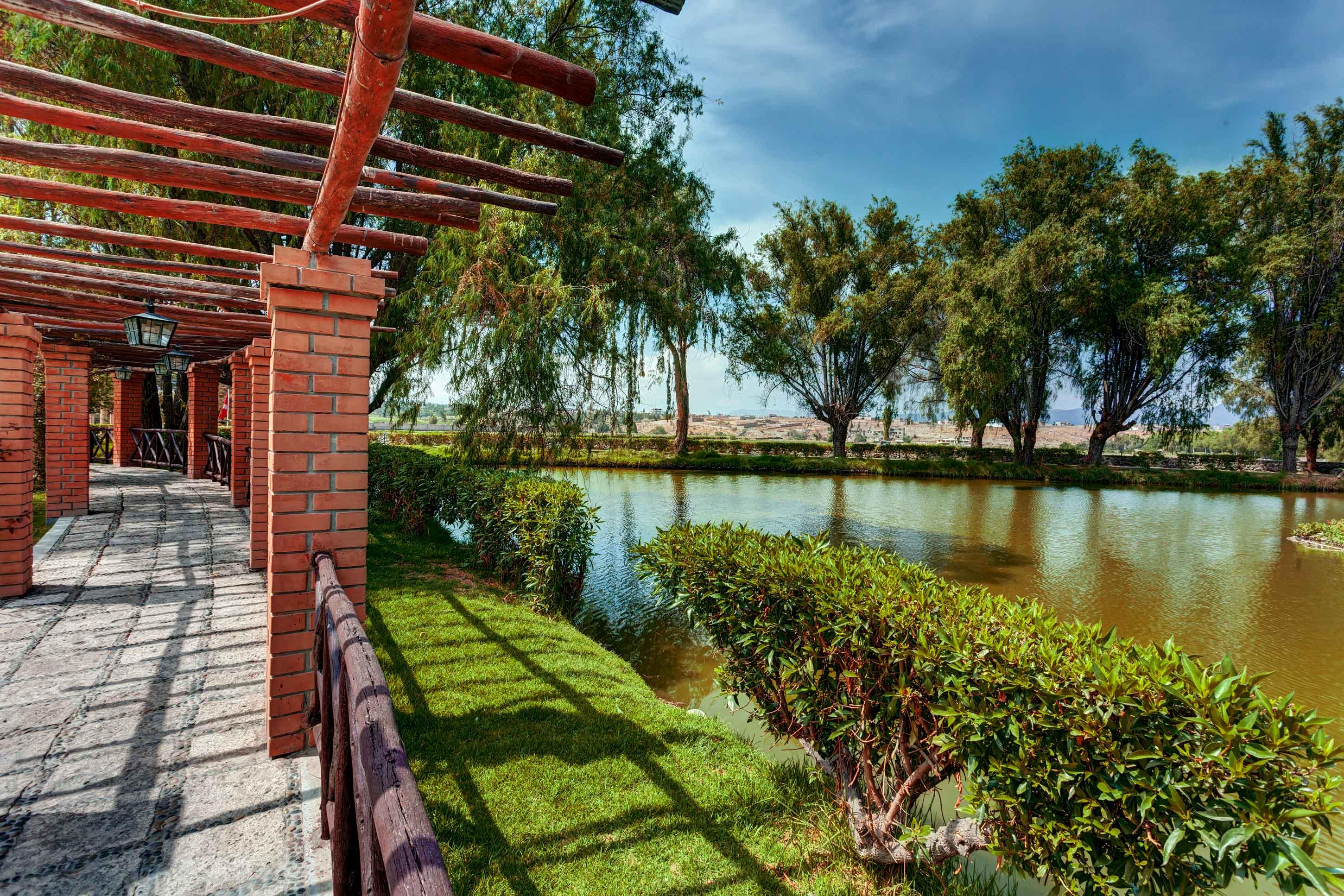 Bth Hotel 4*