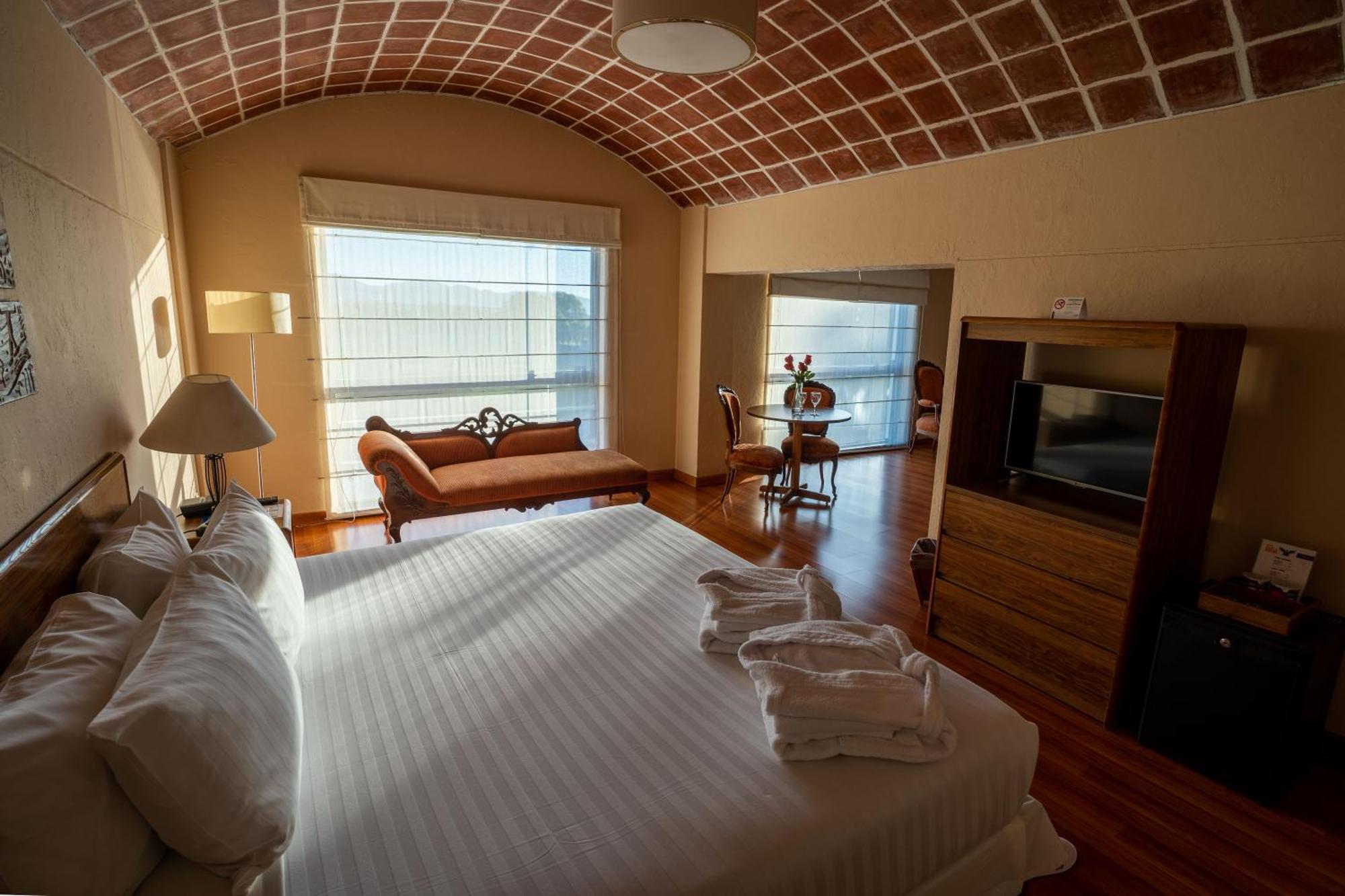 Bth Hotel 4*